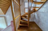 Cosmic Living Hideaway Cozy Attic with Parking & Wi-Fi - B&B Zwickau