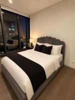 Luxurious Sydney CBD Skyline View Gym Pool Free Parking - B&B Sydney