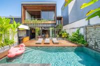 Seis Villas - Luxury Retreat with Private Pool & Outdoor Lounge - B&B Tambakboyo