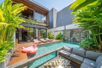 Seis Villas - Luxury Retreat with Private Pool & Outdoor Lounge - B&B Tambakboyo