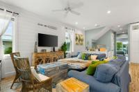 Grand Island Retreat: Private Heated Pool | Games - Bed and Breakfast Anna Maria