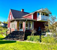 Swedish Villa Private Sauna & Large Garden - B&B Söderhamn