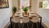 ENTIRE family home FREE parking STEPS from Xmas Market - B&B Southampton