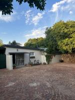 Peaceful private cottage in Irene Village - B&B Centurion