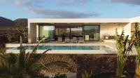 Villa Gara exclusive luxury villa with heated pool - Chambres d'hôtes Lajares