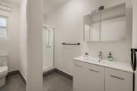 Charming 2-Bed Near River & City - B&B Brisbane