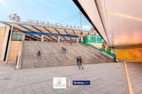 Luxury 1-Bed Apartment Minutes from Wembley Stadium and OVO Arena, Gym, Lounge, Game Room & Cinema by Tube with Fast London Links - Chambres d'hôtes Londres