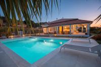 Villa Serenità - with private pool and ocean view - B&B Ricadi