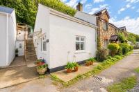 Riverside Bothy In Heart of Scenic Harbour Village - Ferienwohnung Solva