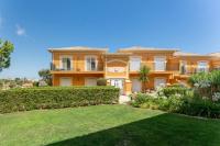 Boavista Lakeview | Golf & Pool Retreat - Bed and Breakfast Lagos