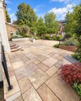 Central 1-bed apartment moments from Guildford train station - Chambres d'hôtes Stoughton