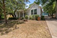 Tiffany Blue 2BR Newly Built Townhome Walk to Moody Center - B&B Austin