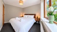 The Eastside Escape! Stunning 2 Bed Walk Anywhere - B&B Belfast