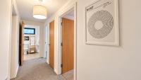 Stormont - Stunning 2 King Bedroom Apartment with Patio - Ferienwohnung Belfast