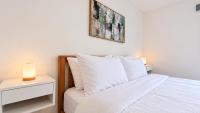 Stormont - Stunning 2 King Bedroom Apartment with Patio - Ferienwohnung Belfast