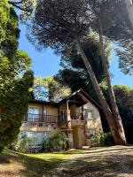 Casa con pileta en el Bosque de Cariló - Ideal Familias - B&B Cariló