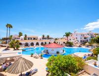 Fairways Club - TEIDE VIEW OASIS - heated pool, family apt - B&B San Miguel De Abona