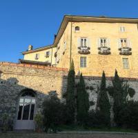 Salone Palazzo Gout - B&B Costa di Mezzate