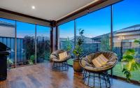 Relax at Spacious 4BR Family Retreat Theatre & Sunroom - Chambres d'hôtes Barooga