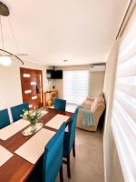 Casa Nueva con Amplio Estacionamiento Privado 3D 2B - Bed and Breakfast Calle Larga