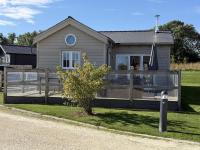 Alana Bay, The Bay, 2 bedrooms with ensuites, parking, enclosed deck, meadows location, 2 dogs welcome - B&B Filey