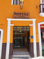 Casa de Huespedes Hostal Montañes - B&B La Paz