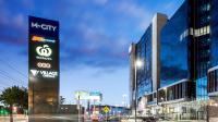 Stylish 2BR at MCity with Parking and Private Balcony - B&B Clayton North