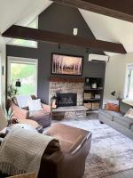 Haney Hideaway Warm and Welcoming Peek N Peak Condo Close to Lift 8 Sleeps 10 - B&B Clymer