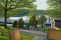Splash and Stay at Kimberling Crossing - B&B Kimberling City