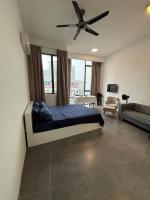 Simple Private Studio, Empire Damansara Studio - B&B Petaling Jaya