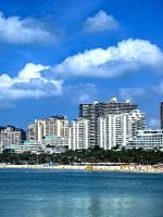 三亚大东海Апартаменты с видом на море СаяАдресJinmao Sea View Garden 8 Haihua Road - Bed and Breakfast Oujiayuan
