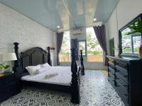 King Room with Garden View