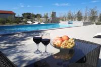 Flora Maris Pool Apartments - Chambres d'hôtes Privlaka