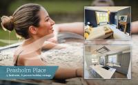 Peasholm Place - Hot Tub Hire at additional cost available - overlooking Peasholm Park - near beach and North Bay Amenities with 2 spaces on driveway - Chambres d'hôtes Scarborough