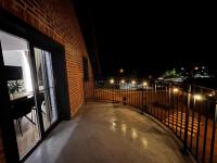 Apartament Premium z tarasem i widokiem na góry - B&B Sanok