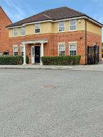 Large 5 Bedroom 3.5 Bathroom house garden/driveway hot tub - B&B Claypole
