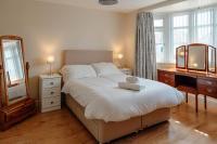 Spacious Garden Home York and A64 - Dog Friendly - B&B York