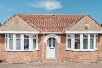 Spacious Garden Home York and A64 - Dog Friendly - B&B York