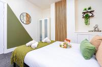 Modern Family Home with Private Garden - B&B Portsmouth