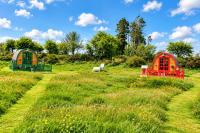 Glamping Pod in St Austell Sleeps 2 with Spa Pool - B&B Lanivet