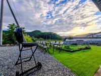 surf57山ノ内 志賀高原と湯田中温泉の拠点 ペット可の庭付き 貸切ヴィラ - B&B Hirao