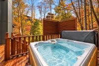 Wonderland Cabin Hot Tub, Games & Mountain Views - B&B Gatlinburg