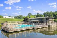 Dog-Friendly A-Frame with Hot Tub and Firepit - B&B Hedgesville