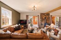 Creekside Fun Dog-friendly, Games & Fire Pit - B&B Morton Grove