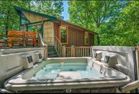 Authentic, Rustic, Cute & Cozy! - B&B Pigeon Forge