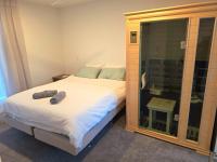 Christchurch CBD 2BR 2 Bath Beside Hagley Park - Chambres d'hôtes Christchurch
