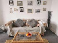 Elizabeth's Luxury 3 Bedroom Apartment - 2 Bathrooms & Kitchen - B&B Blackpool