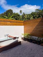 Premium apartment in Bora Bora King Bed & Outdoor Tub - Bed and Breakfast Paripari