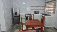 Sanya Holiday Home - B&B Nyanga