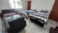 Sintha guest house - Bed and Breakfast Kraaifontein